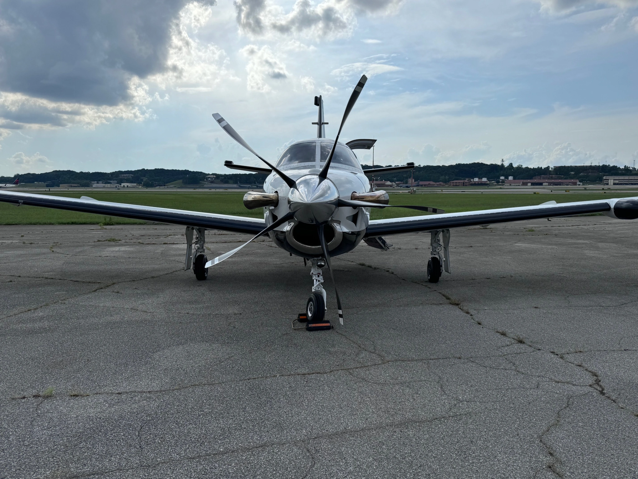 Photo of a plane from the front