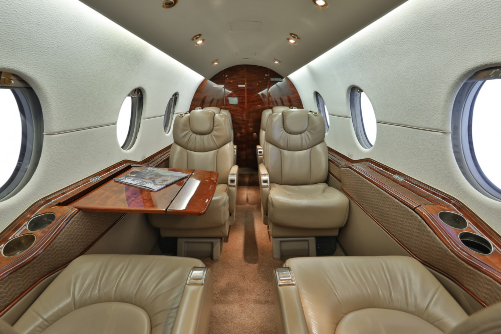 picture of hawker 400xp interior